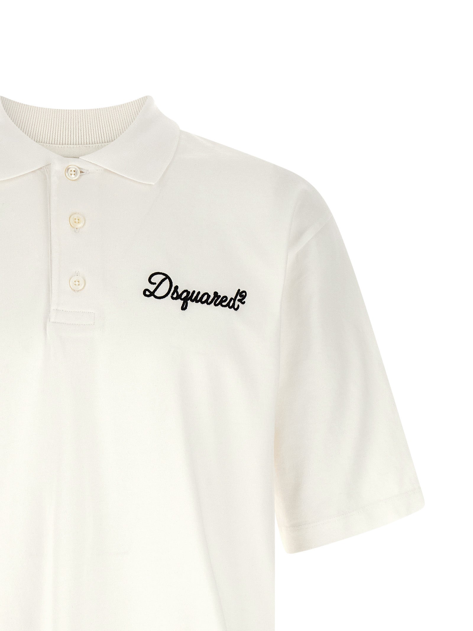 Chemise polo blanche en coton de la marque Dsquared², vue de face avec col et boutons visibles.