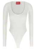 Body en viscose blanche de la marque Diesel, moulante, avec décolleté et détails modernes, vue de face.