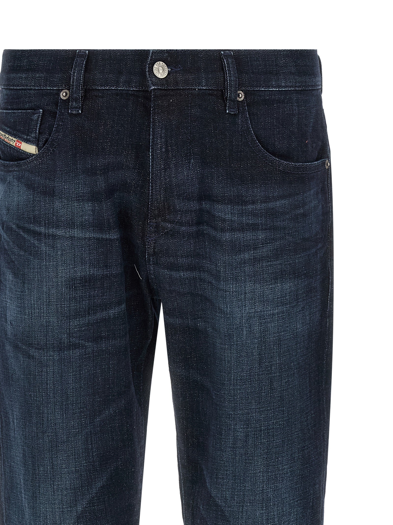 Jeans Diesel en coton bleu à coupe droite, style classique, visible détails de la couture et fermeture éclair.