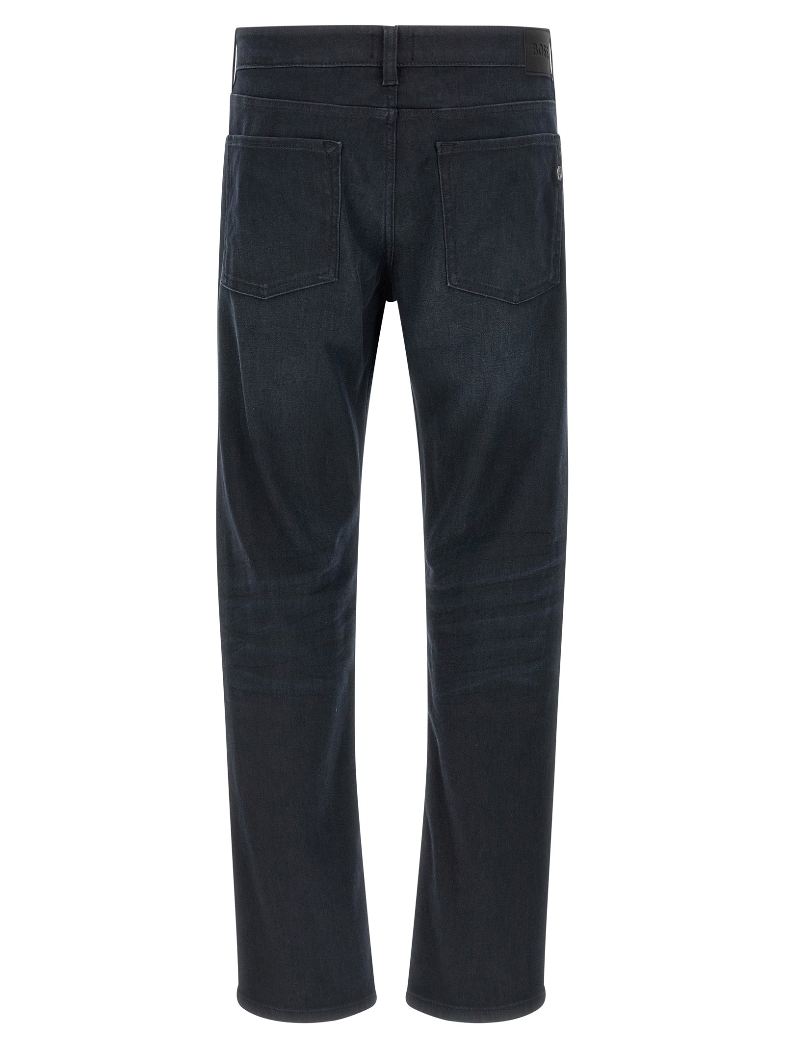 Jeans homme Hugo Boss en coton bleu à coupe droite, détails visibles du produit, style classique et moderne.