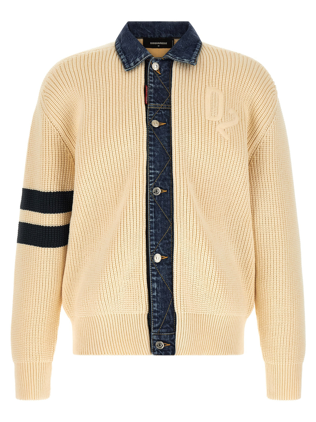 Cardigan en coton beige Dsquared² avec boutons, porté sur un modèle, détail de la texture douce et élégante.