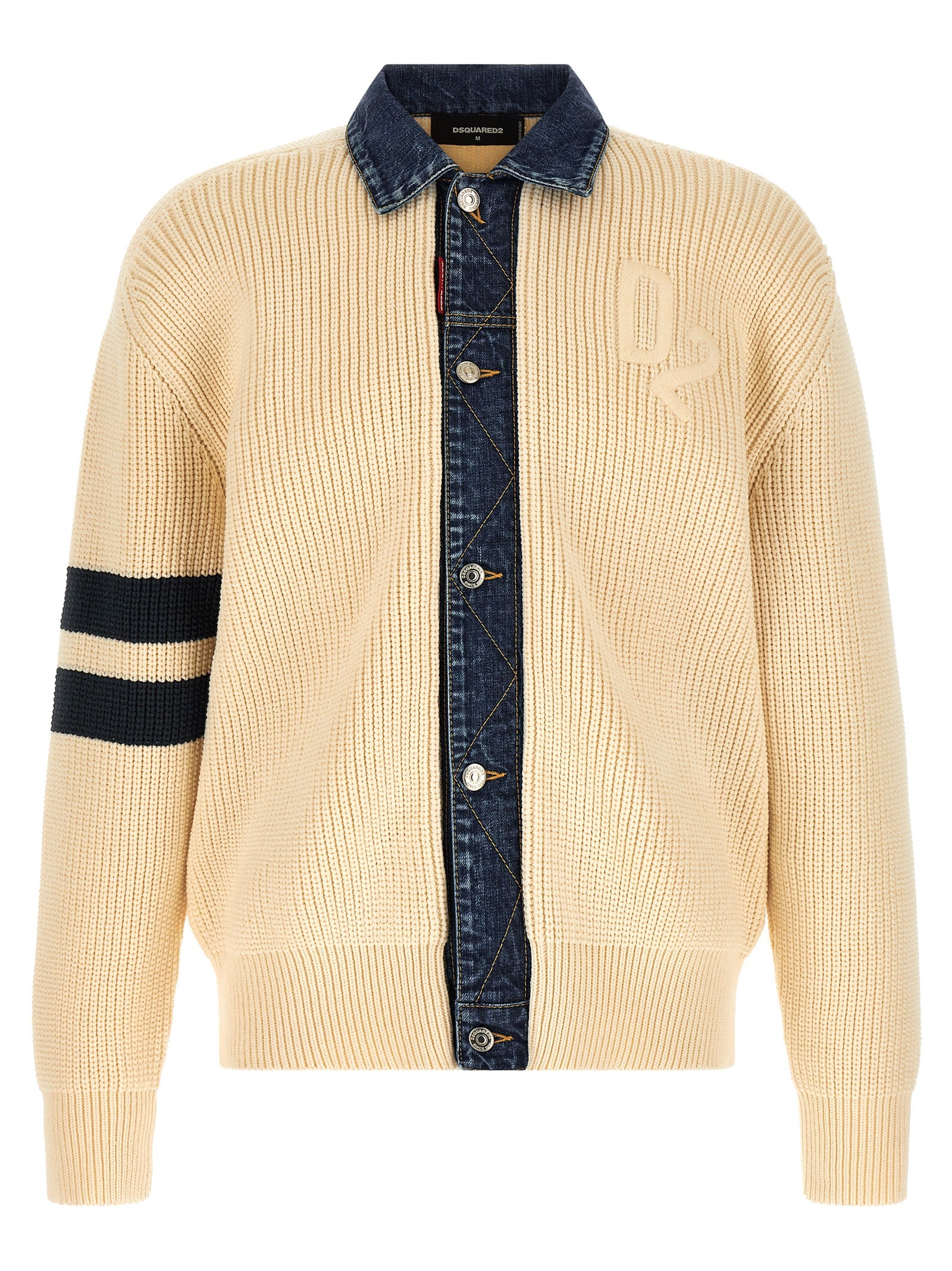Cardigan en coton beige Dsquared² avec boutons, porté sur un modèle, détail de la texture douce et élégante.