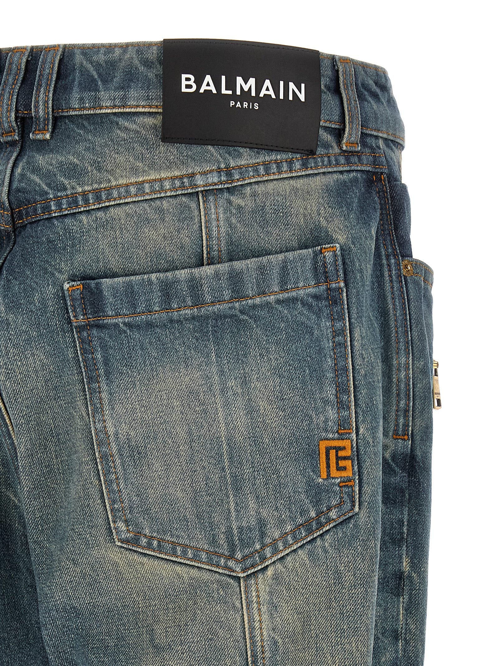 Jeans droits en coton bleu Balmain, style classique, visibles avec coupe droite et détails ton sur ton.