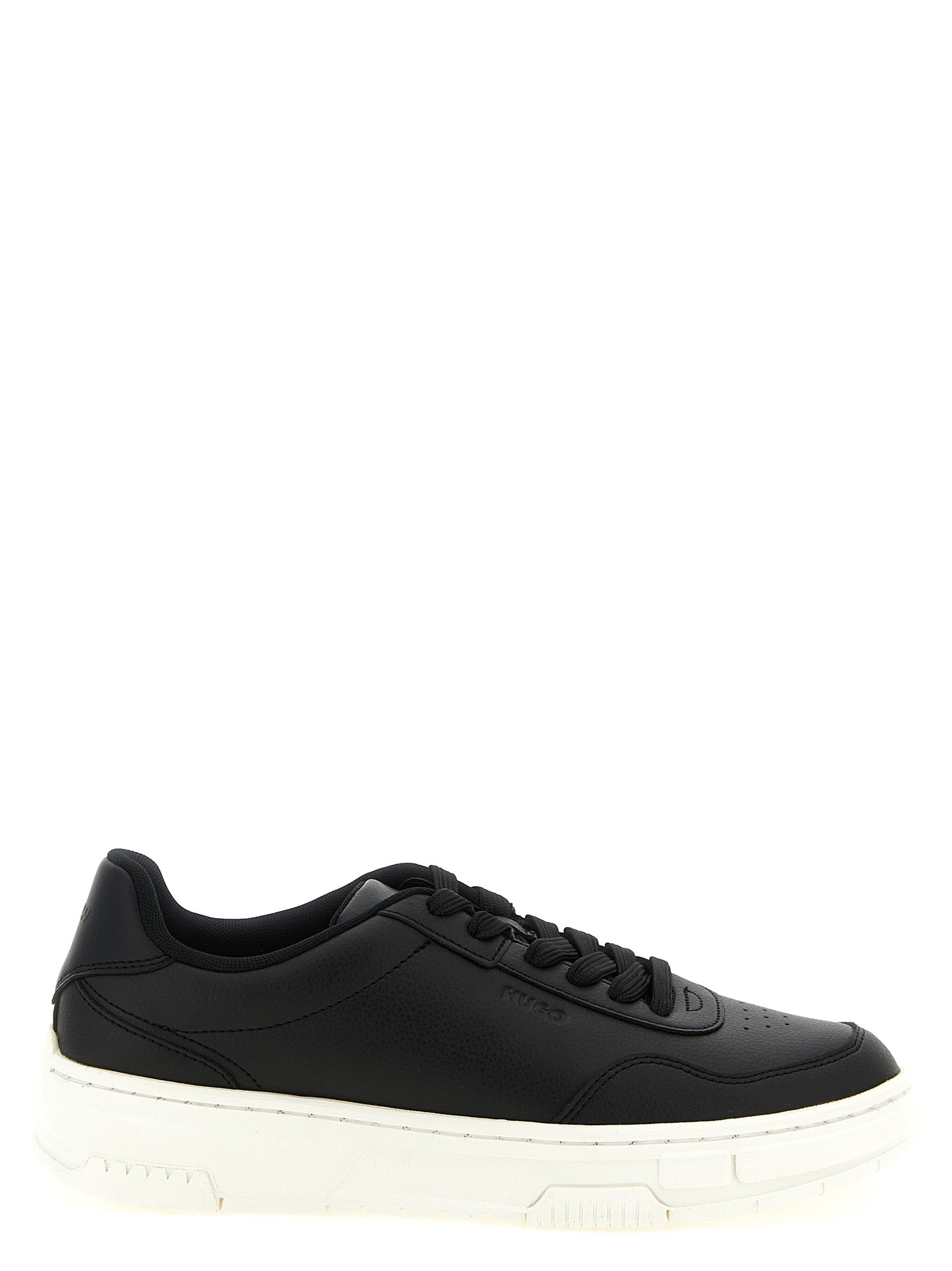 Chaussures basses en polyester noir de Hugo Boss, sneakers décontractés pour homme, vues de face.