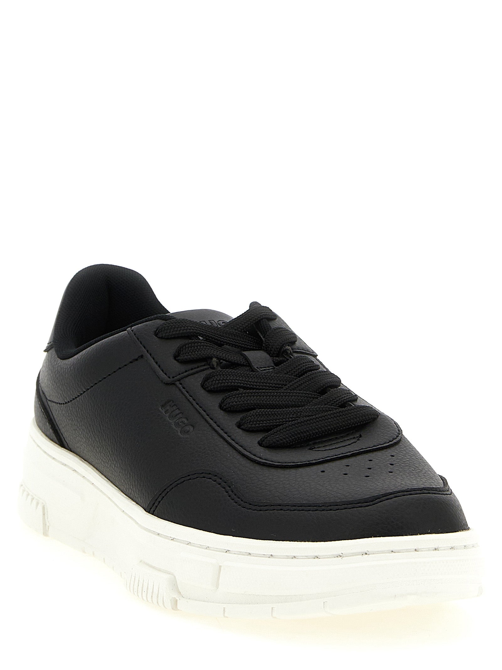 Chaussures basses en polyester noir de Hugo Boss, sneakers décontractés pour homme avec design moderne.