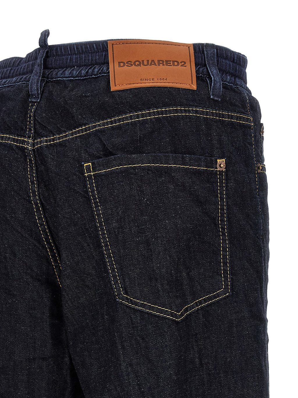 Jean droit en coton bleu Dsquared², mode décontractée, avec détails classiques et coupe élégante.