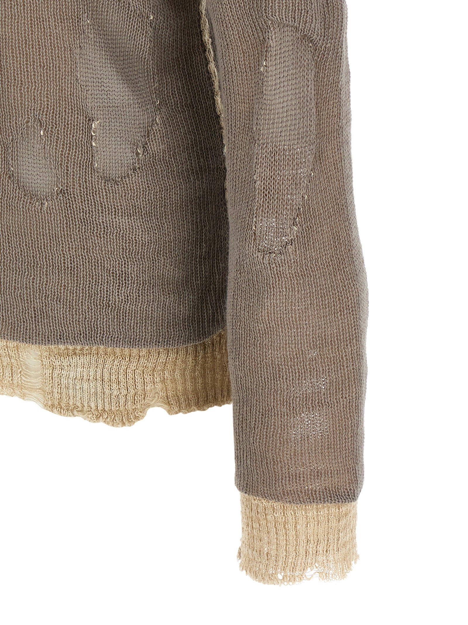 Cardigan en coton gris de la marque Diesel, détail en tissu doux et manches longues, porté sur un modèle.