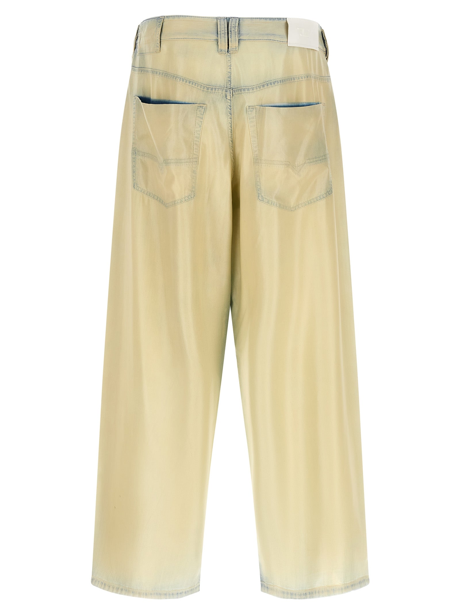 Jeans en lyocell beige Diesel en denim, coupe classique avec poches avant et arrière, détails modernes et couture soignée.