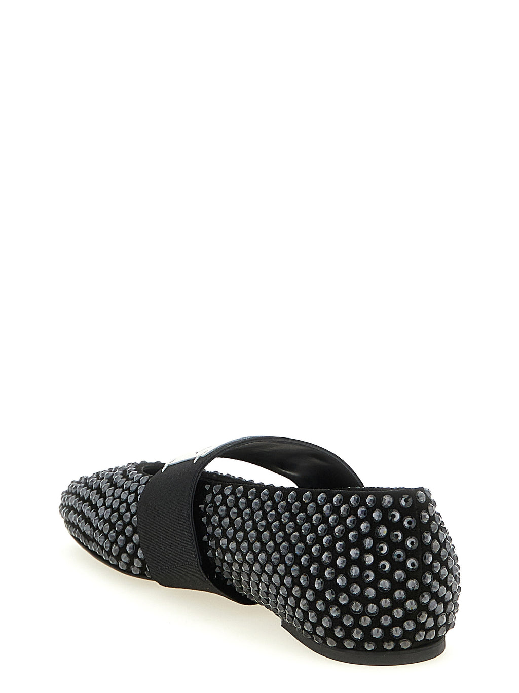 Chaussures ballerines Givenchy en cuir de veau noir, élégantes et classiques, vues de face avec détails de la semelle.