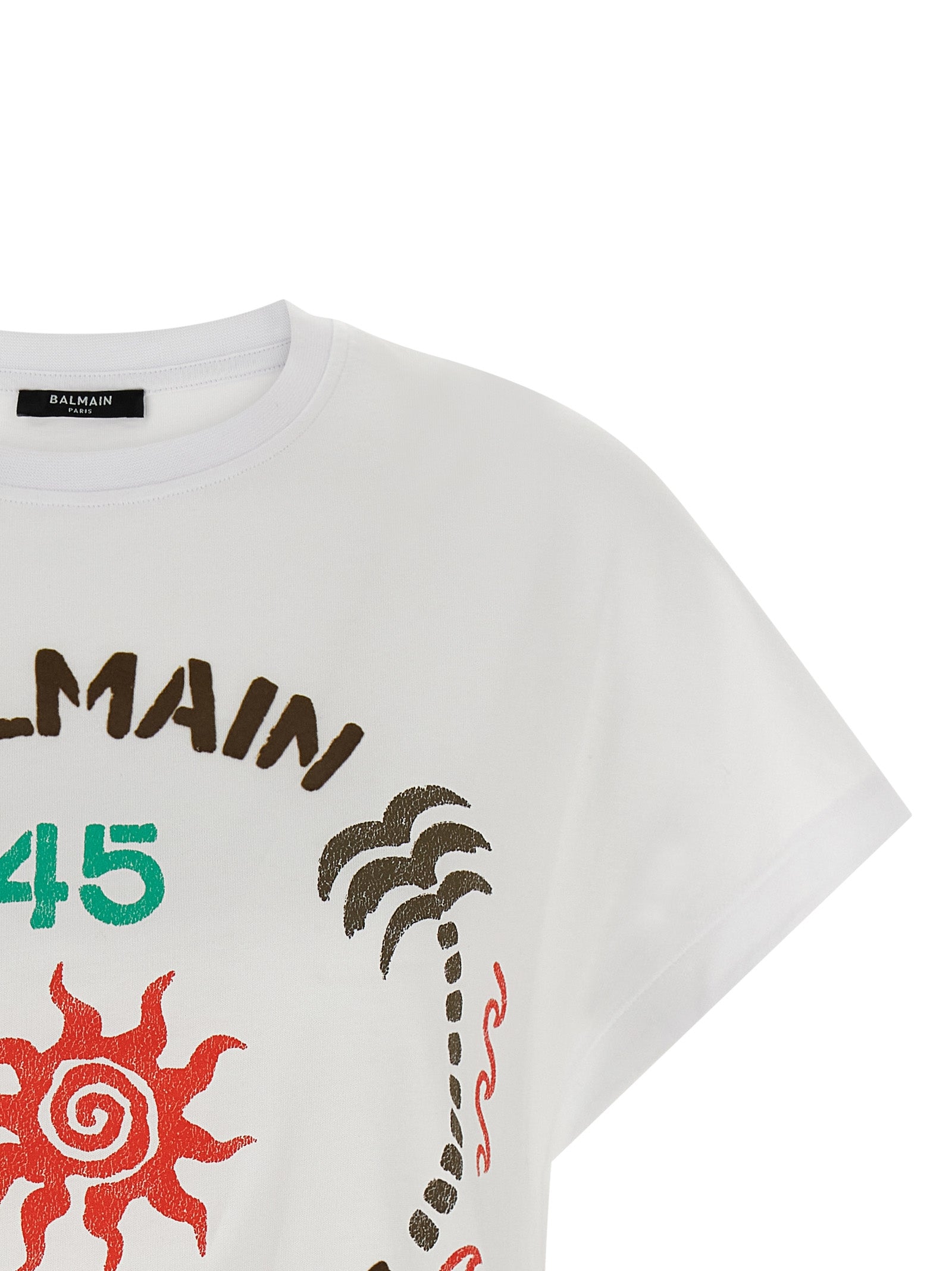 T-shirt blanc en coton de la marque Balmain, coupe classique, visible sur un mannequin, détail du col rond.