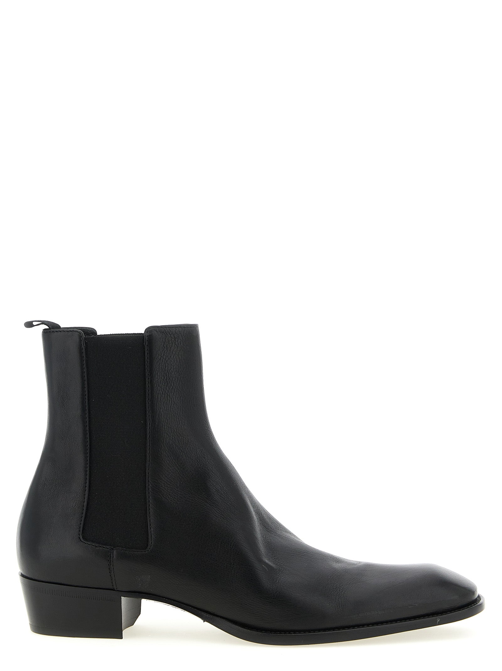 Bottes Chelsea en cuir de veau noir de Saint Laurent, élégantes et classiques pour hommes.