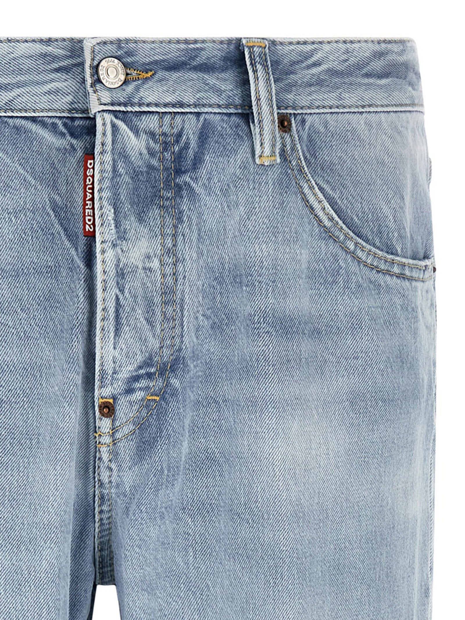 Jeans droits en coton bleu Dsquared² avec fermeture à bouton et poches avant, vue de face.