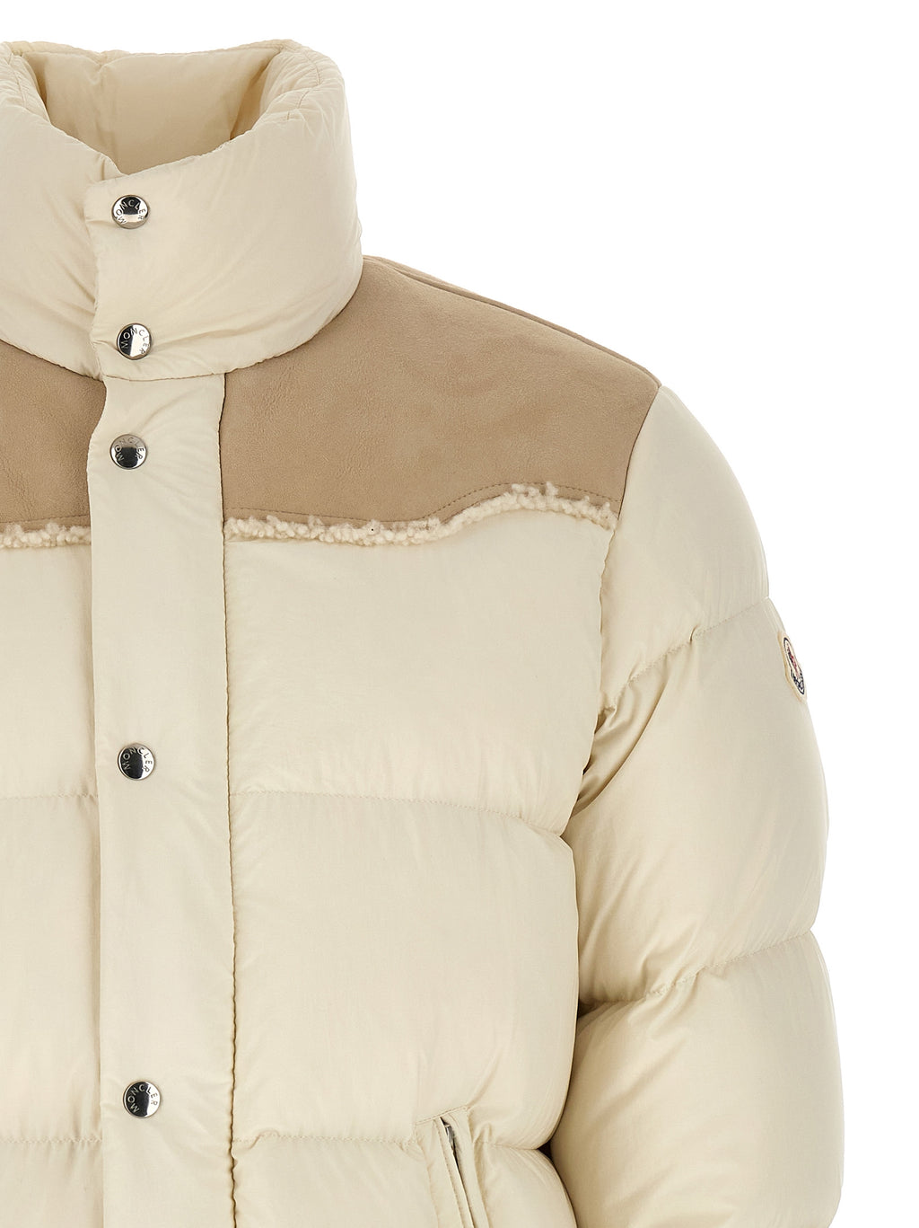 Veste longue beige en polyamide Moncler, imperméable et rembourrée, pour femme, élégante et chaude.