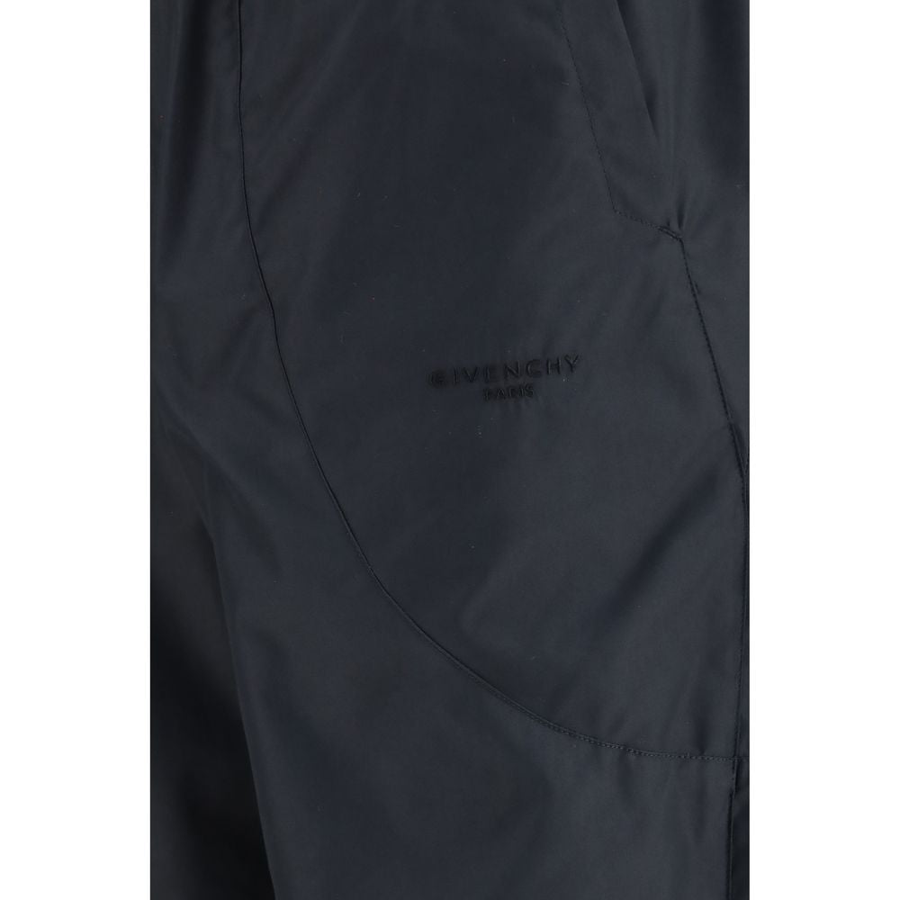 Survêtement de jogging noir Givenchy en coton, style décontracté avec logo discret, parfait pour le sport ou la détente.