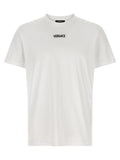 T-shirt blanc en coton de la marque Versace, coupe classique et logo emblématique visible sur le devant.