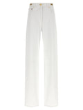Jeans droits en coton blanc de la marque Versace, style classique et élégant pour homme ou femme.