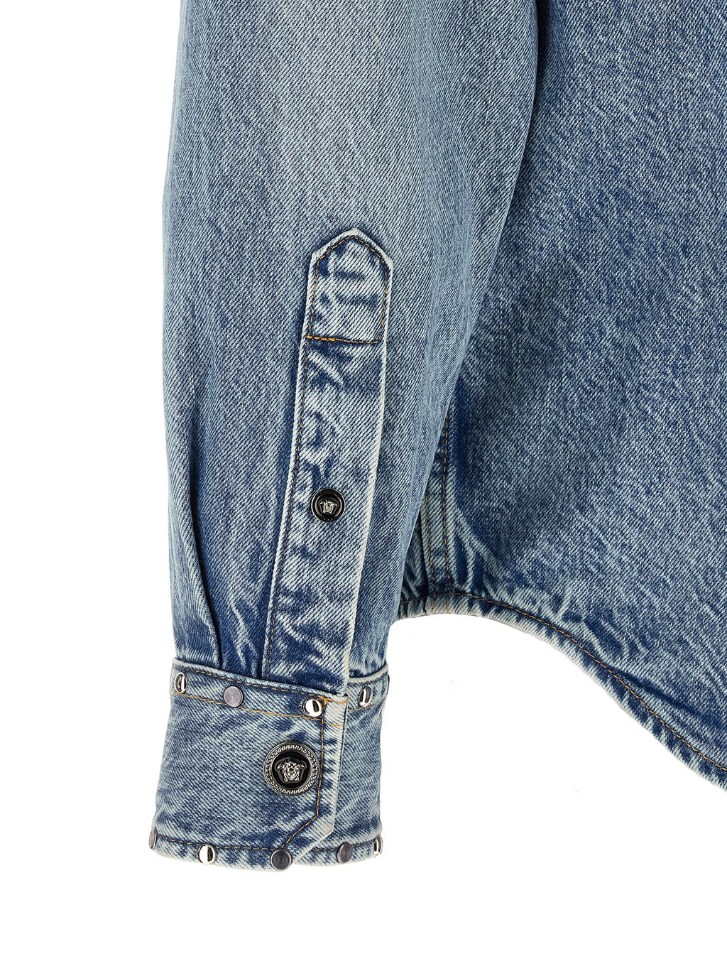 Chemise en coton bleue Versace avec logo distinctif, manches longues et coupe élégante, visible sur l'image.