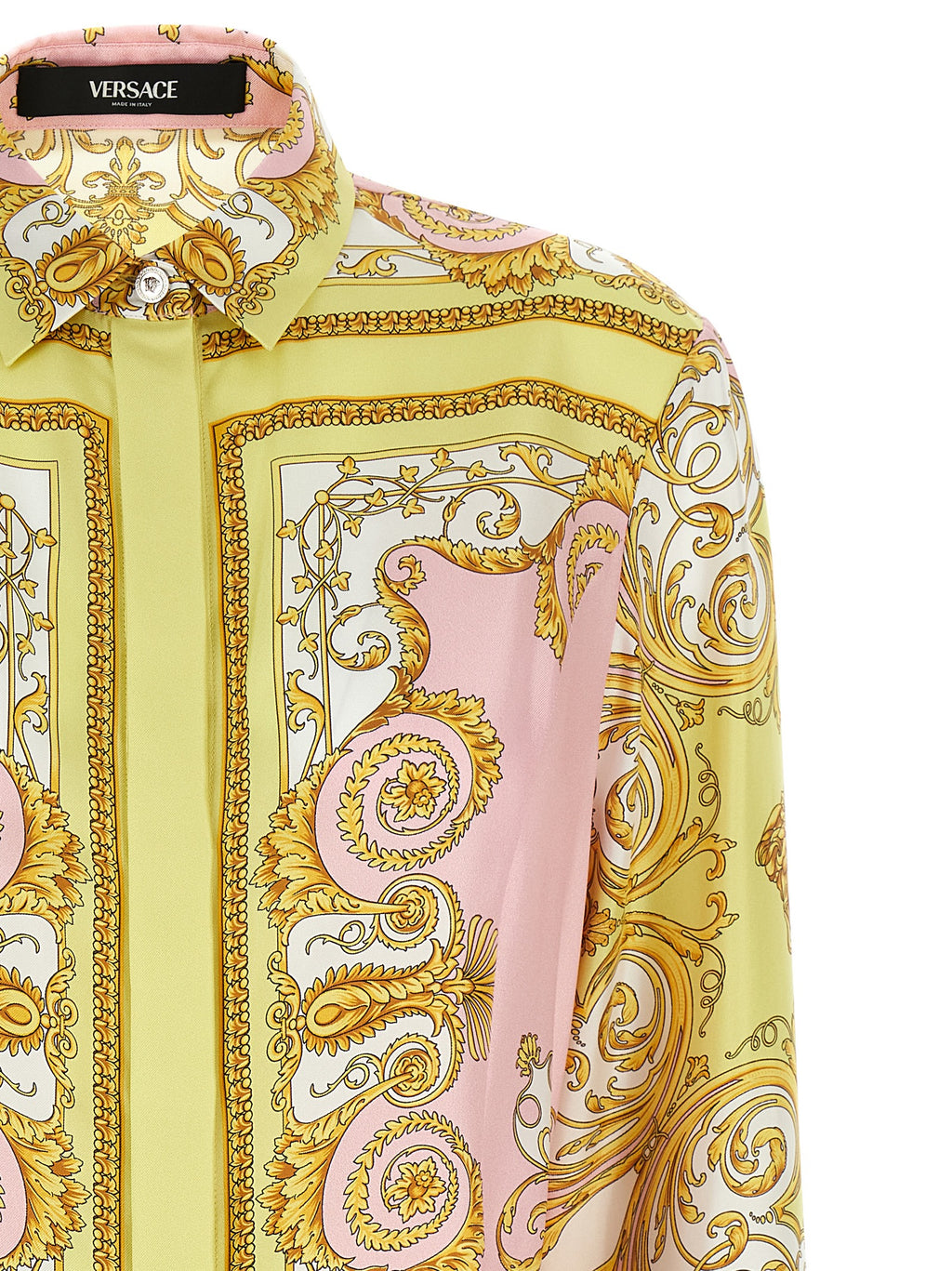 Robe courte en soie multicolore Versace avec motif élégant, manches courtes et coupe sophistiquée, parfaite pour une tenue élégante.
