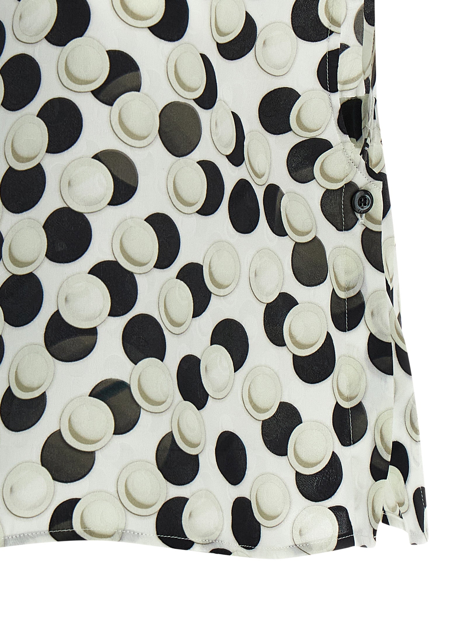 Chemise en soie multicolore Fendi avec motif élégant, affichant un design sophistiqué et coloré.