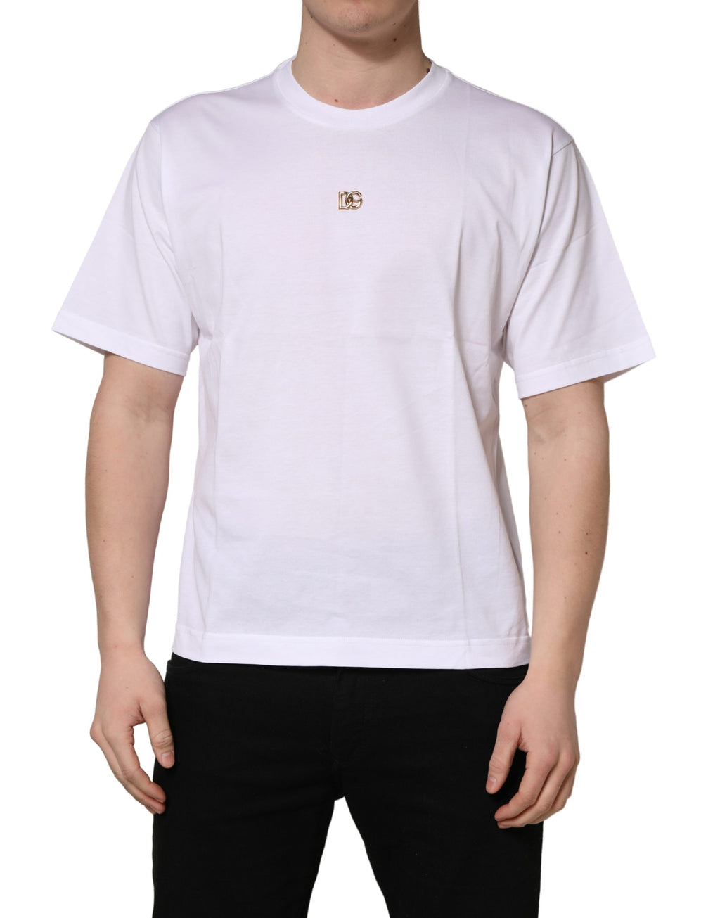 T-shirt blanc en coton Dolce & Gabbana avec logo métallique DG à manches courtes, élégance et style italien.