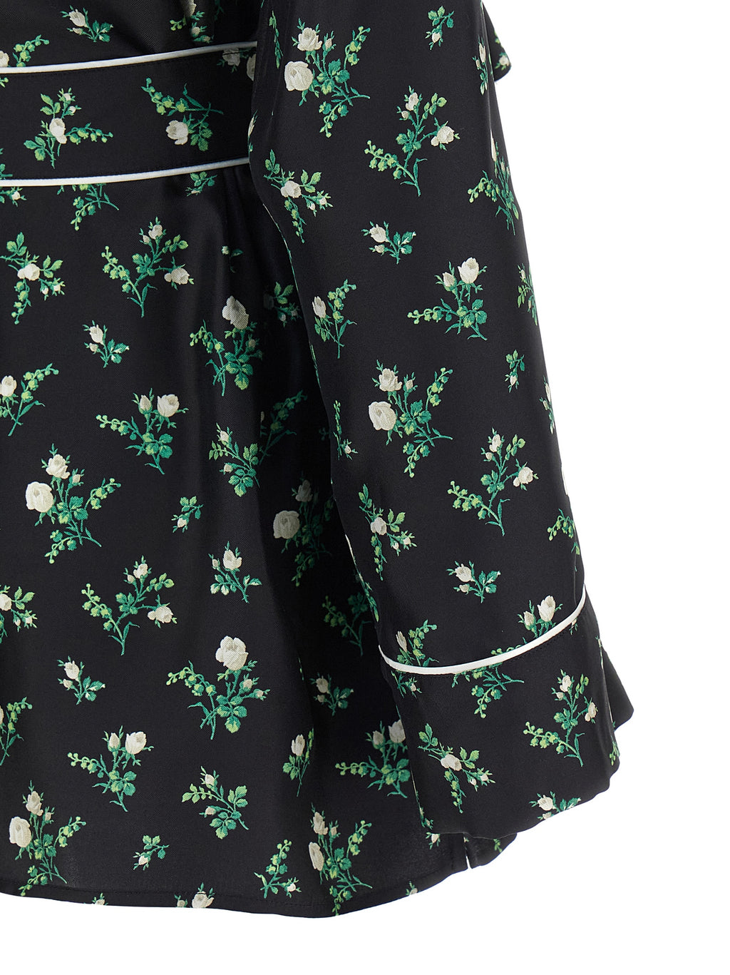 Blouse en soie noire Dolce & Gabbana, élégante chemise à manches longues avec col classique et finition soignée.