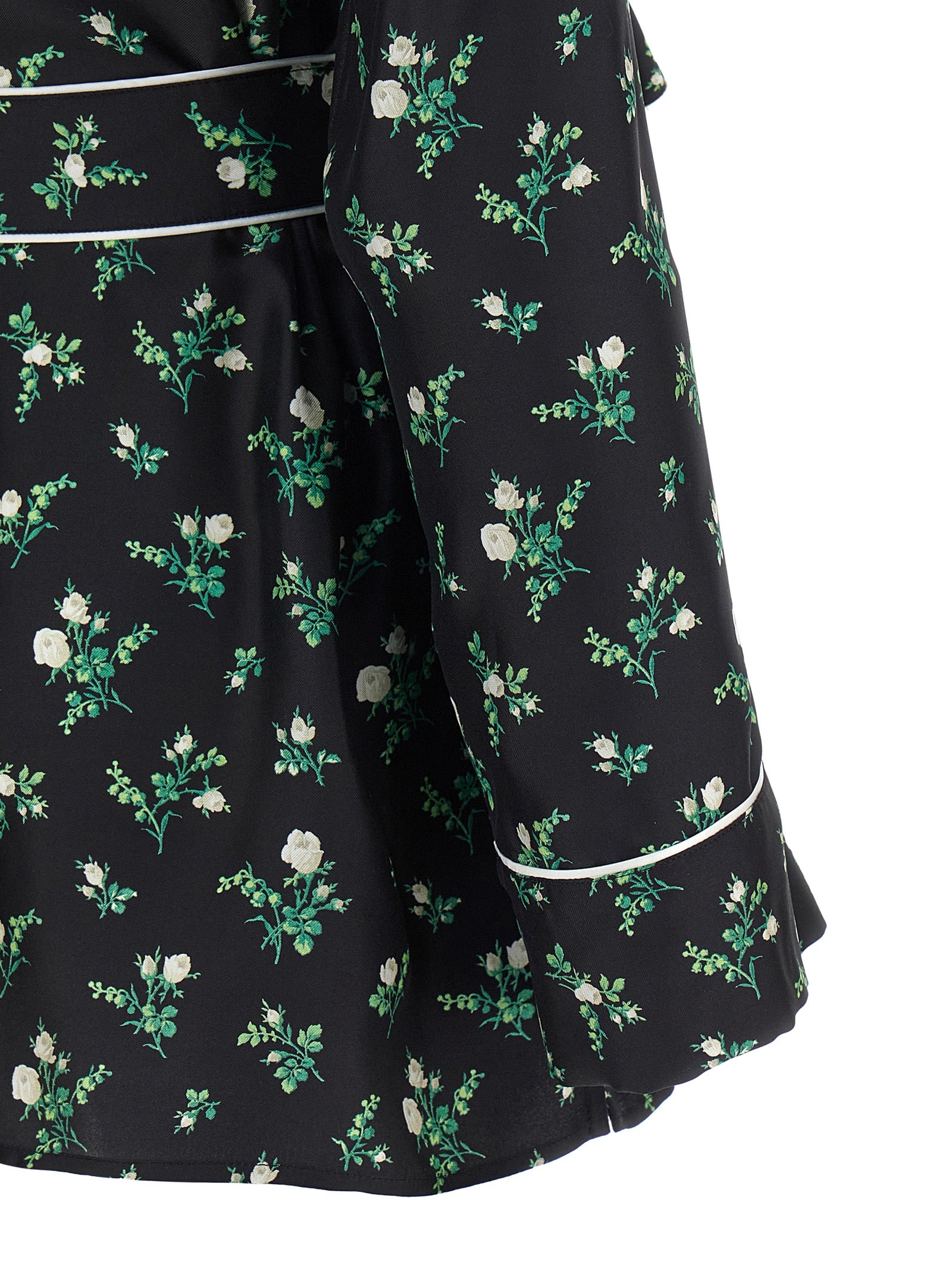 Blouse en soie noire Dolce & Gabbana, élégante chemise à manches longues avec col classique et finition soignée.