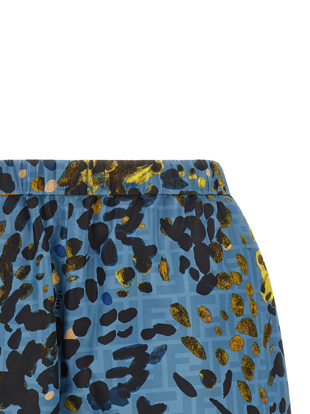 Shorts bermuda en polyester bleu de la marque Fendi, vue de face avec détails de la matière et coupe élégante.