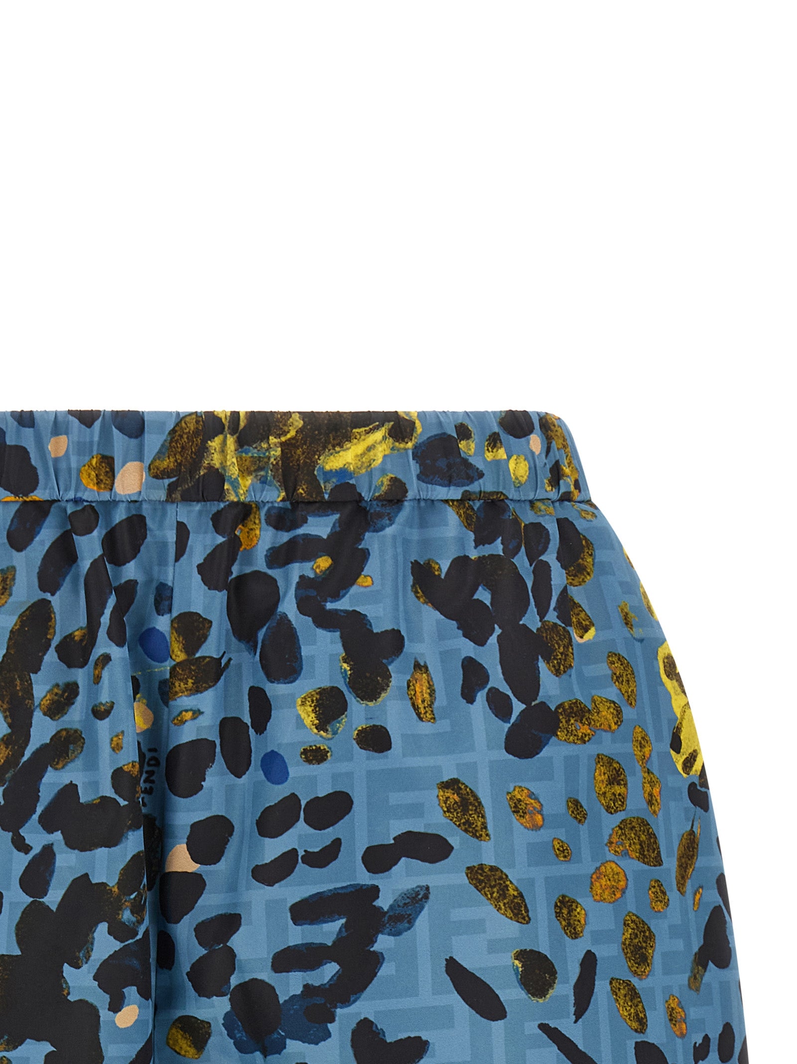 Shorts bermuda en polyester bleu de la marque Fendi, vue de face avec détails de la matière et coupe élégante.