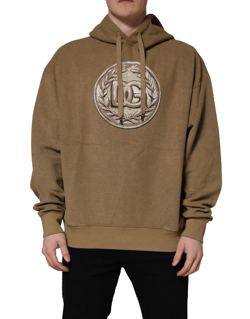Sweat à capuche Dolce & Gabbana en coton marron avec logo, style décontracté et logo Dolce & Gabbana visible sur le devant.