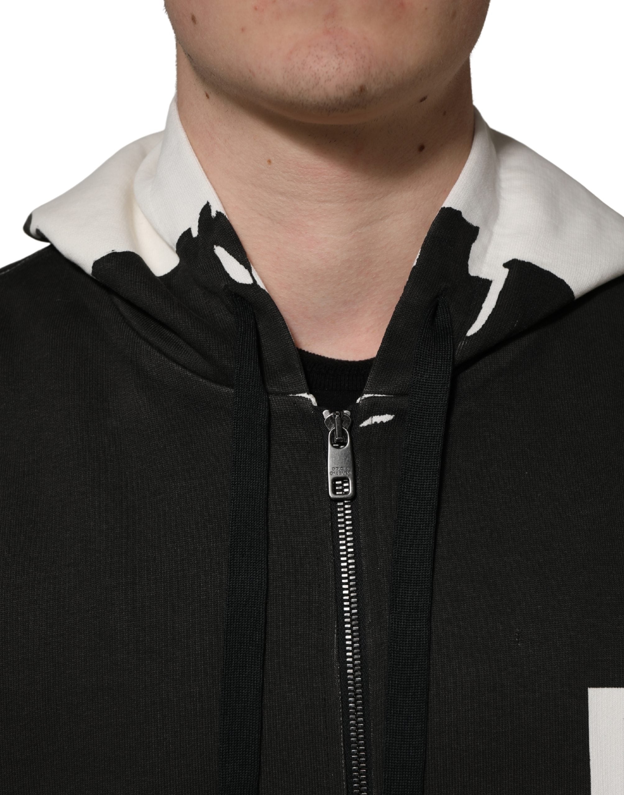 Sweat à capuche Dolce & Gabbana en coton noir avec logo, fermeture éclair complète, style décontracté et élégant.