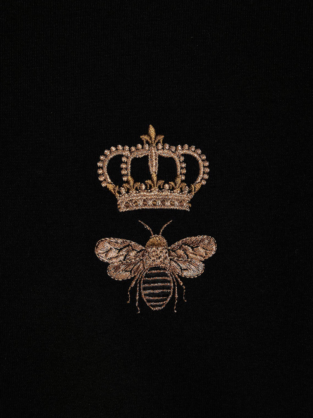Sweatshirt en coton noir de la marque Dolce & Gabbana, vue de face, avec logo discret, pour un style décontracté et chic.