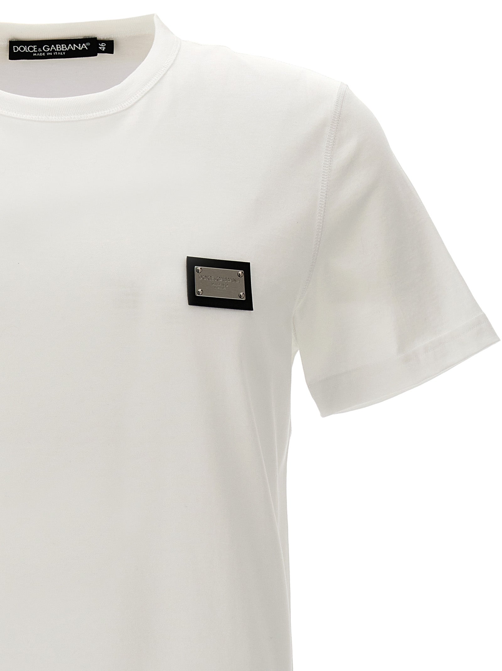 T-shirt blanc en coton de Dolce & Gabbana, vêtement décontracté pour homme, vue de face avec logo discret.