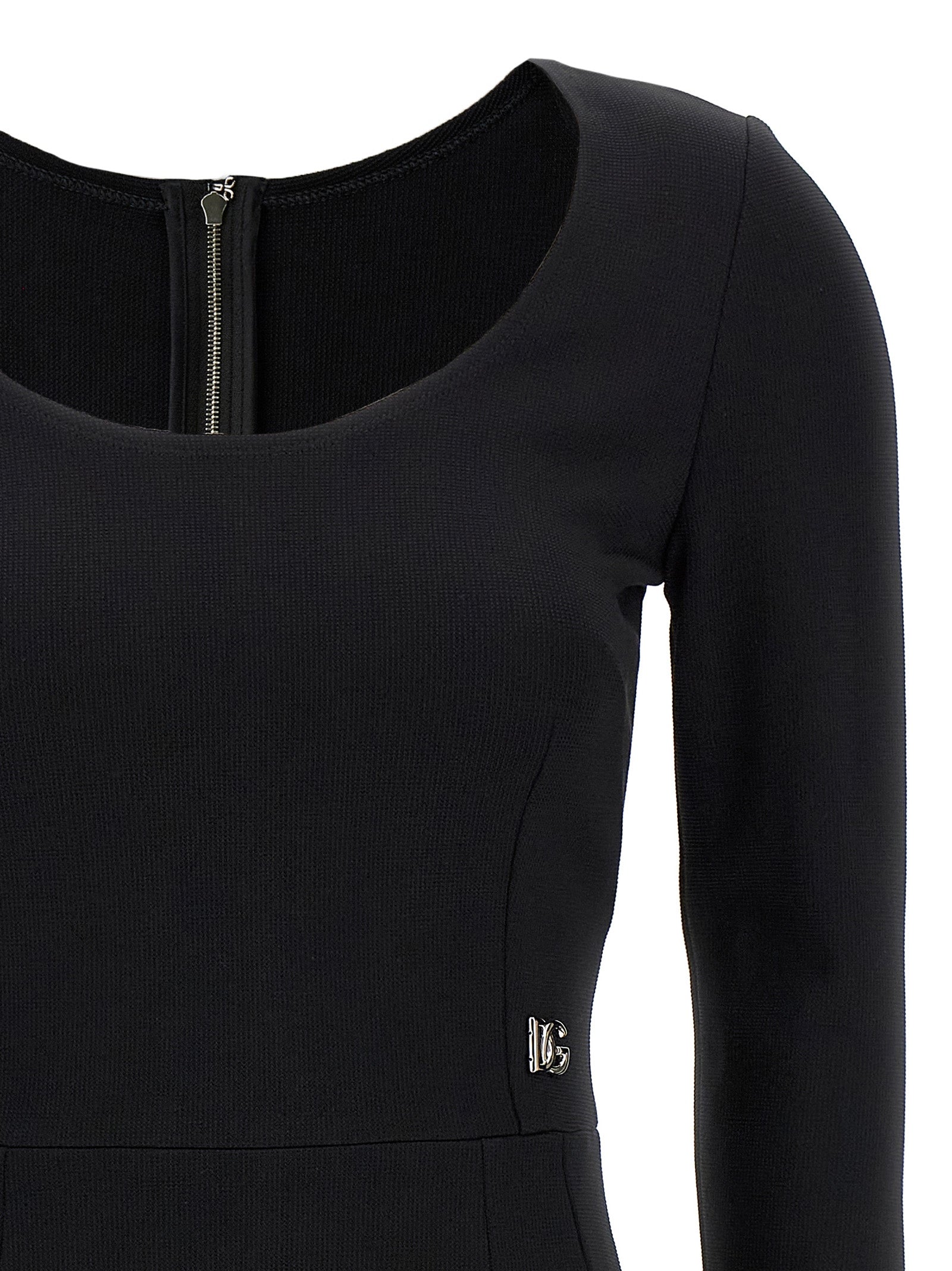 Robe midi en viscose noire de Dolce & Gabbana, élégante et fluide, avec un style sophistiqué et moderne.