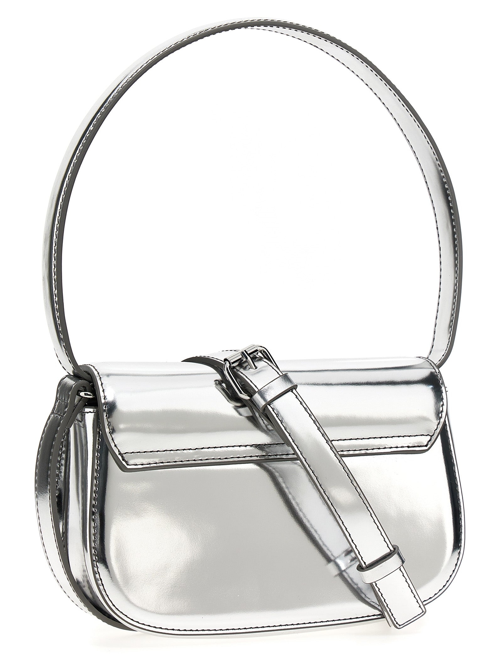 Sac à shoulder Diesel en cuir de vache argenté, avec design élégant et détails modernes, visible dans l'image.