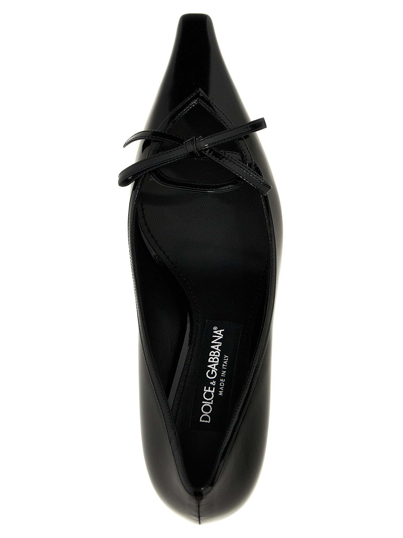 Escarpins noirs en cuir de veau Dolce & Gabbana avec talon moyen, élégants et sophistiqués, visibles sur l'image.