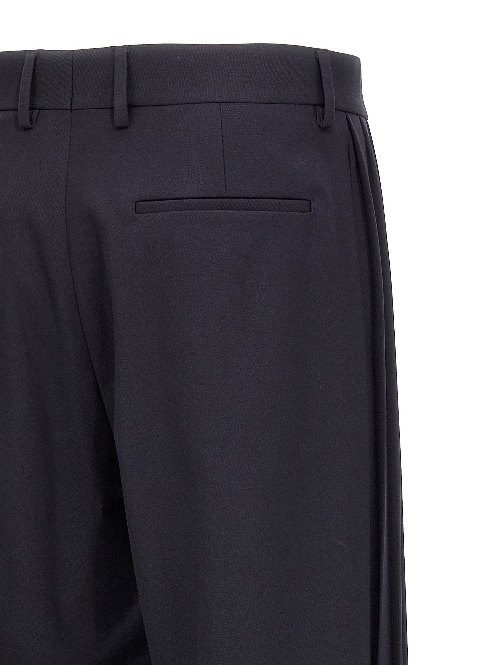 Pantalons décontractés en polyester bleu de la marque Fendi, coupe confortable et style moderne.