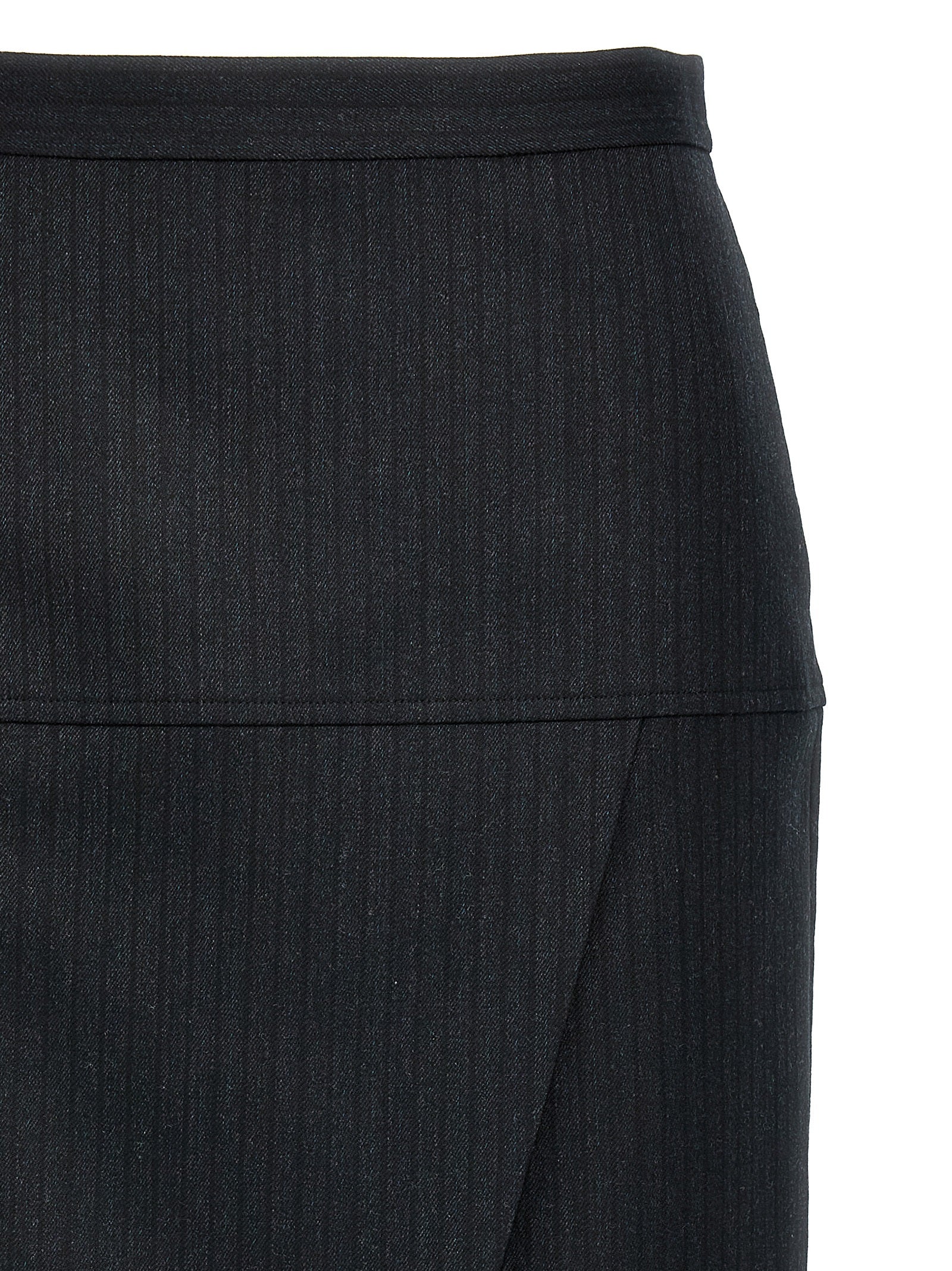 Jupe midi en laine vierge grise de Fendi, élégante et fluide, avec une coupe sophistiquée et un fini impeccable.