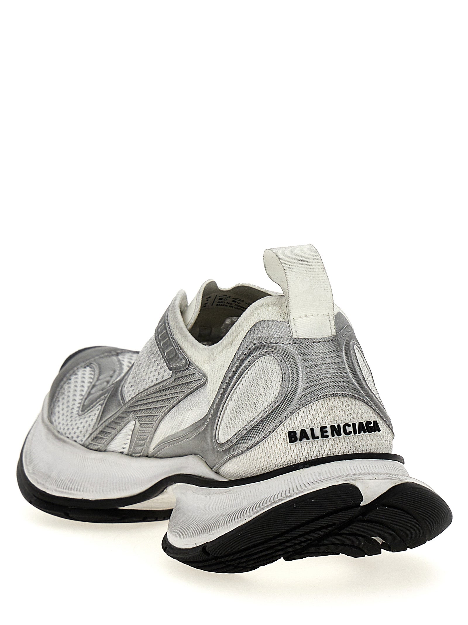 Chaussures de sport gris en polyester de Balenciaga, sneakers athlétiques modernes avec design tendance.