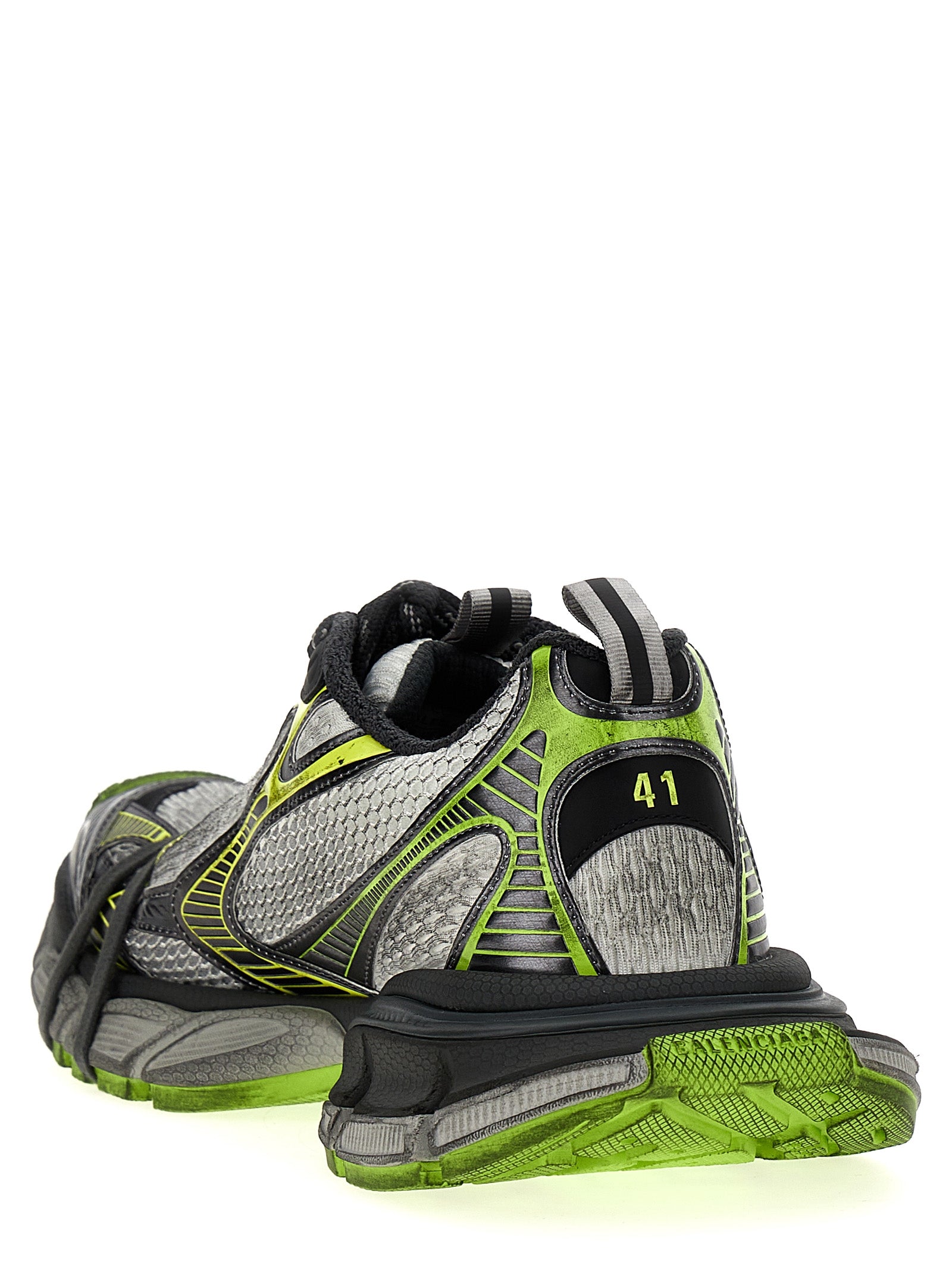 Chaussures de sport Balenciaga gris en polyéthylène, baskets athlétiques modernes et confortables, vue de face.
