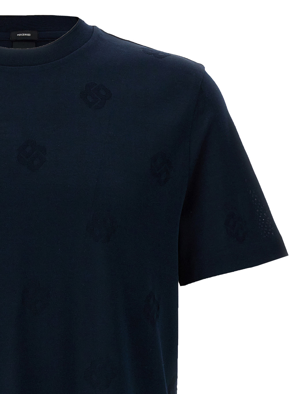 T-shirt en coton bleu de Hugo Boss, style classique, avec col rond et logo discret, porté sur un mannequin.