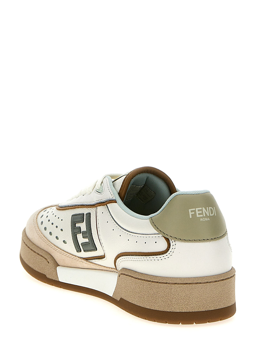 Chaussures Fendi en cuir beige, sneakers tendance avec design élégant et détails modernes.