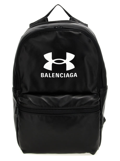 Sac à dos Balenciaga en cuir d'agneau bicolore, avec design élégant et détails modernes, visible de face dans l'image.