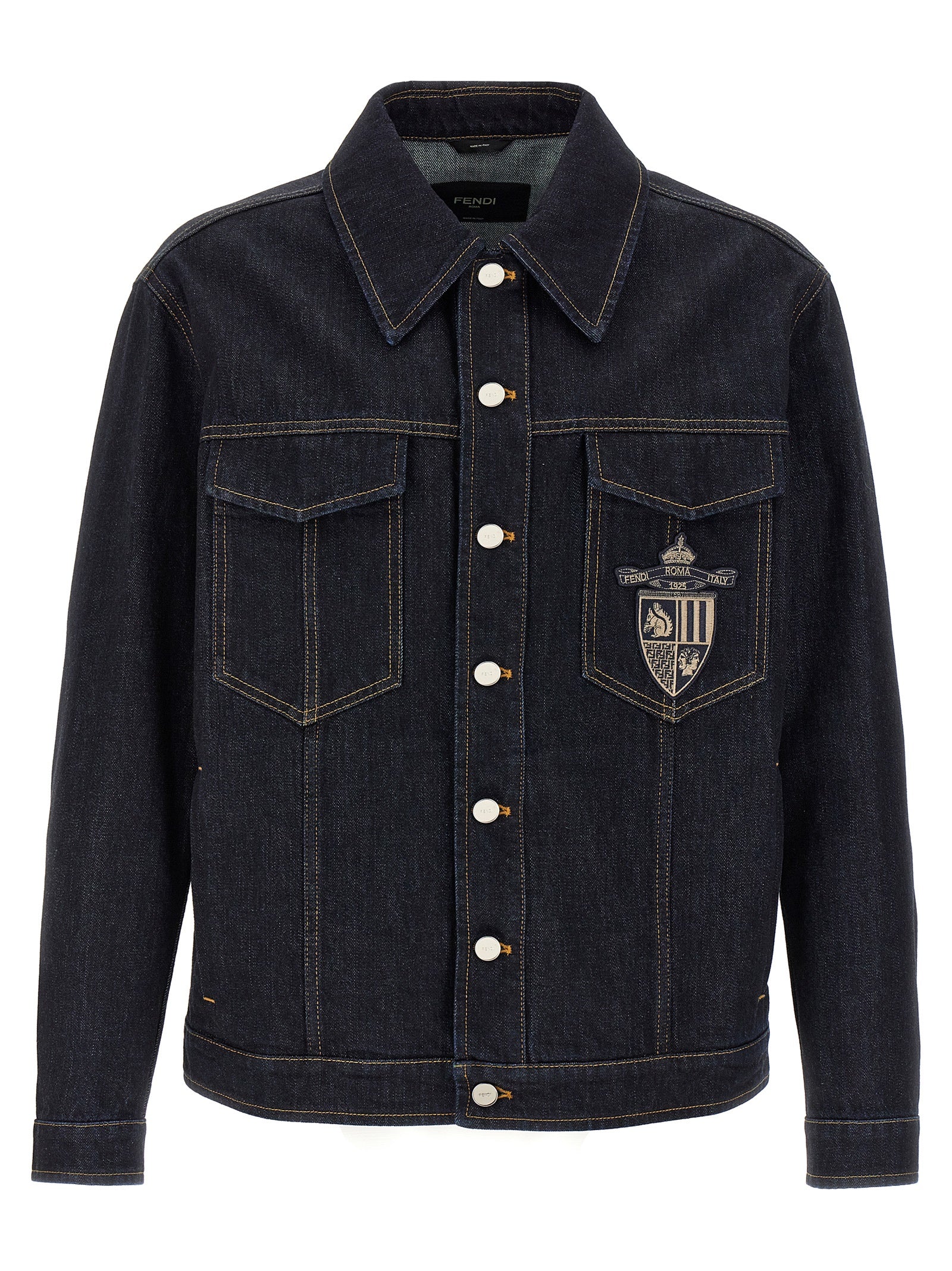 Veste en denim coton bleue de Fendi, style décontracté, avec détails classiques et logo discret visible sur la veste.
