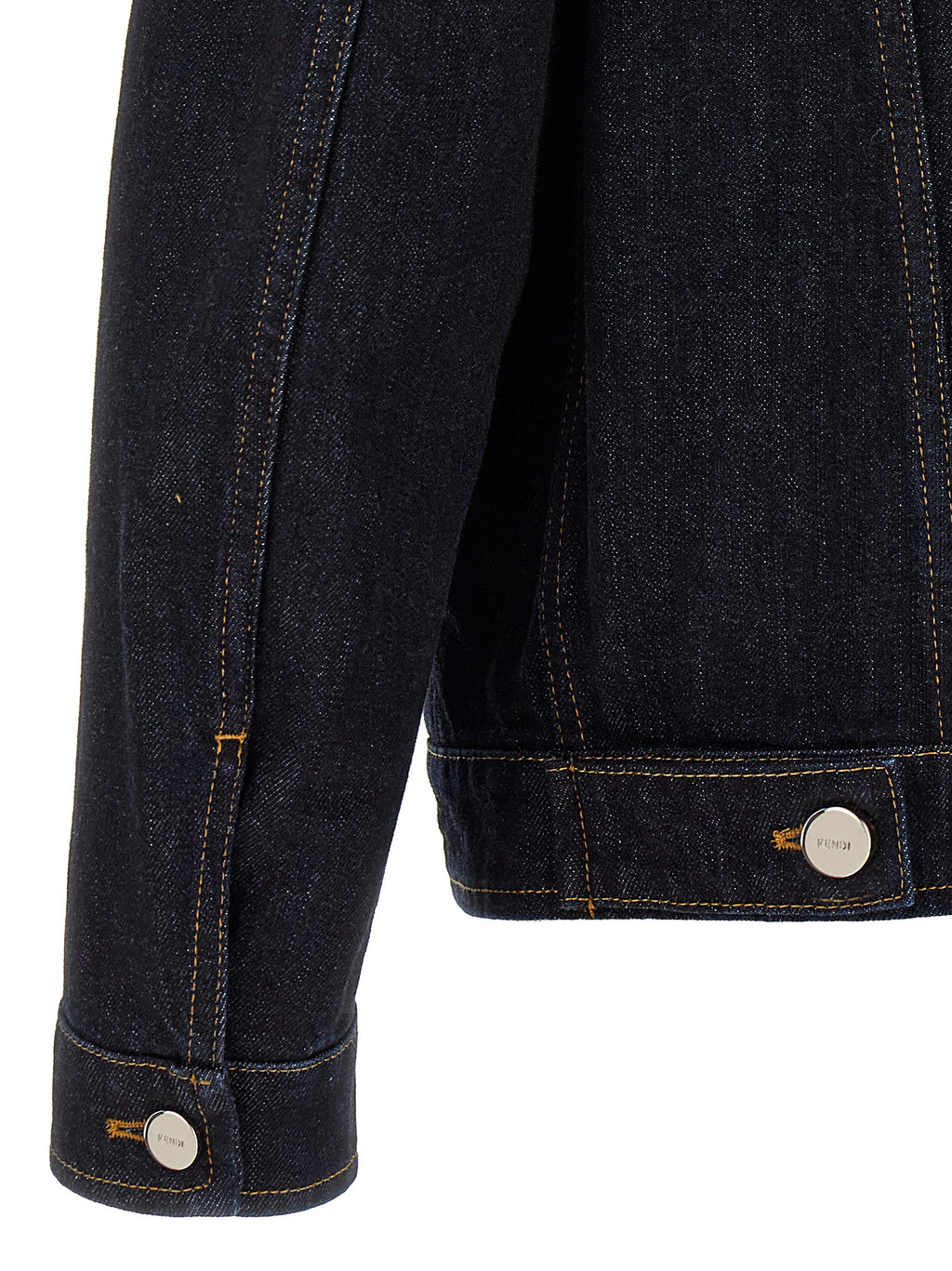 Veste en jean en coton bleu de la marque Fendi, detailée avec couture classique et logo discret, vue de face.