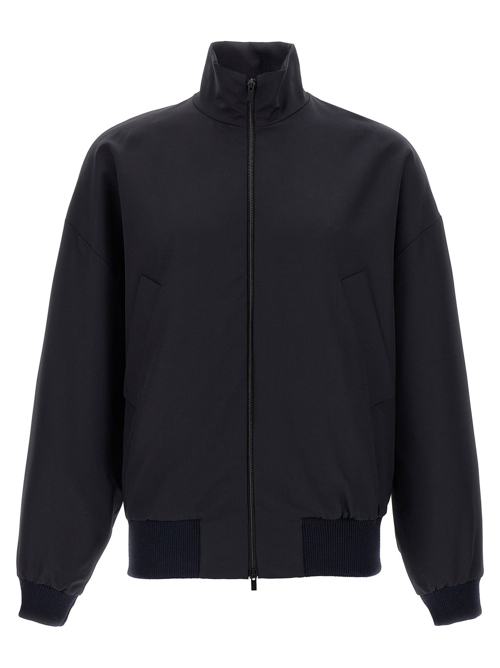 Veste longue en laine vierge bleue Fear Of God, style élégant et moderne, vue de face avec col et boutons visibles.