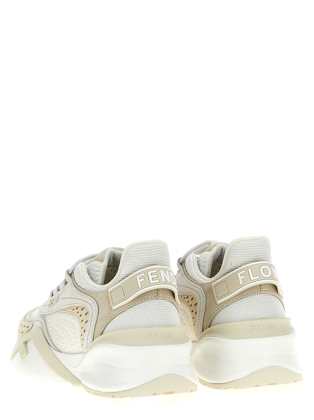 Chaussures de sport Fendi en polyester blanc, baskets athlétiques élégantes avec détails modernes, vue de face.