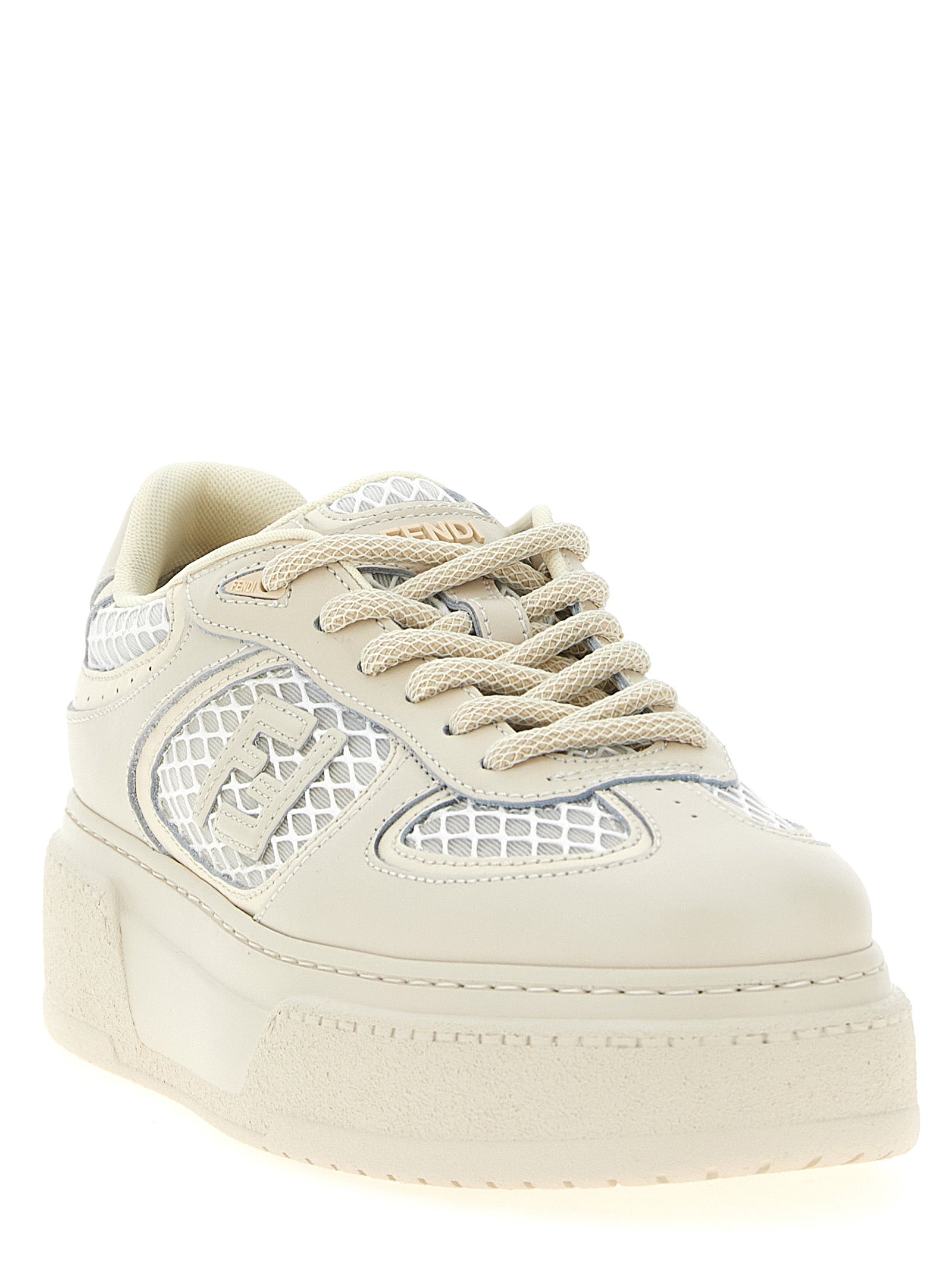 Chaussures Fendi en cuir de veau beige, baskets à plateforme élégantes avec semelle blanche et design moderne.