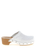 Chaussures Balenciaga Clogs en cuir de veau blanc avec semelle épaisse et design moderne.