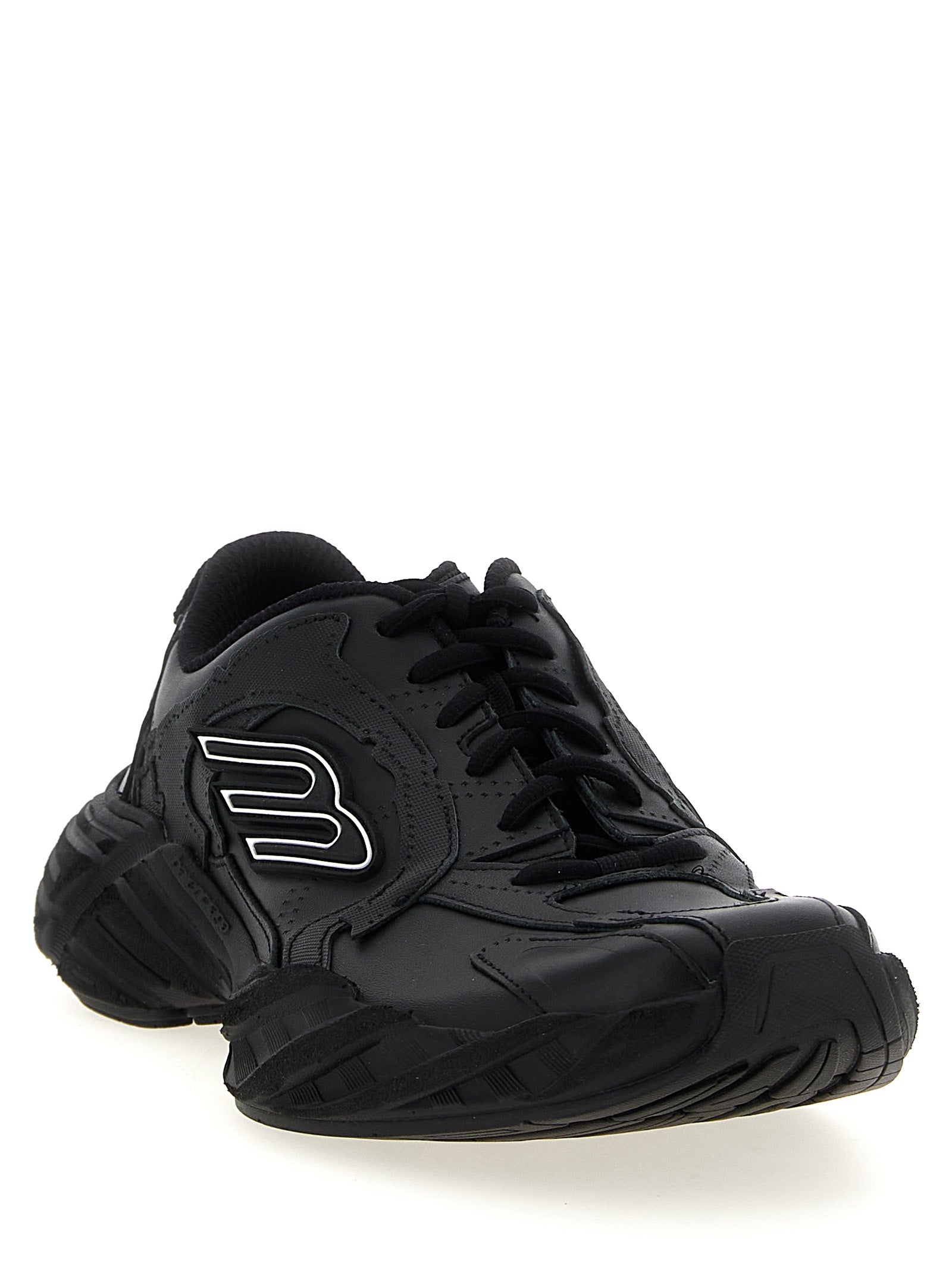 Chaussures de sport Balenciaga en cuir de veau noir, baskets athlétiques modernes pour homme ou femme.
