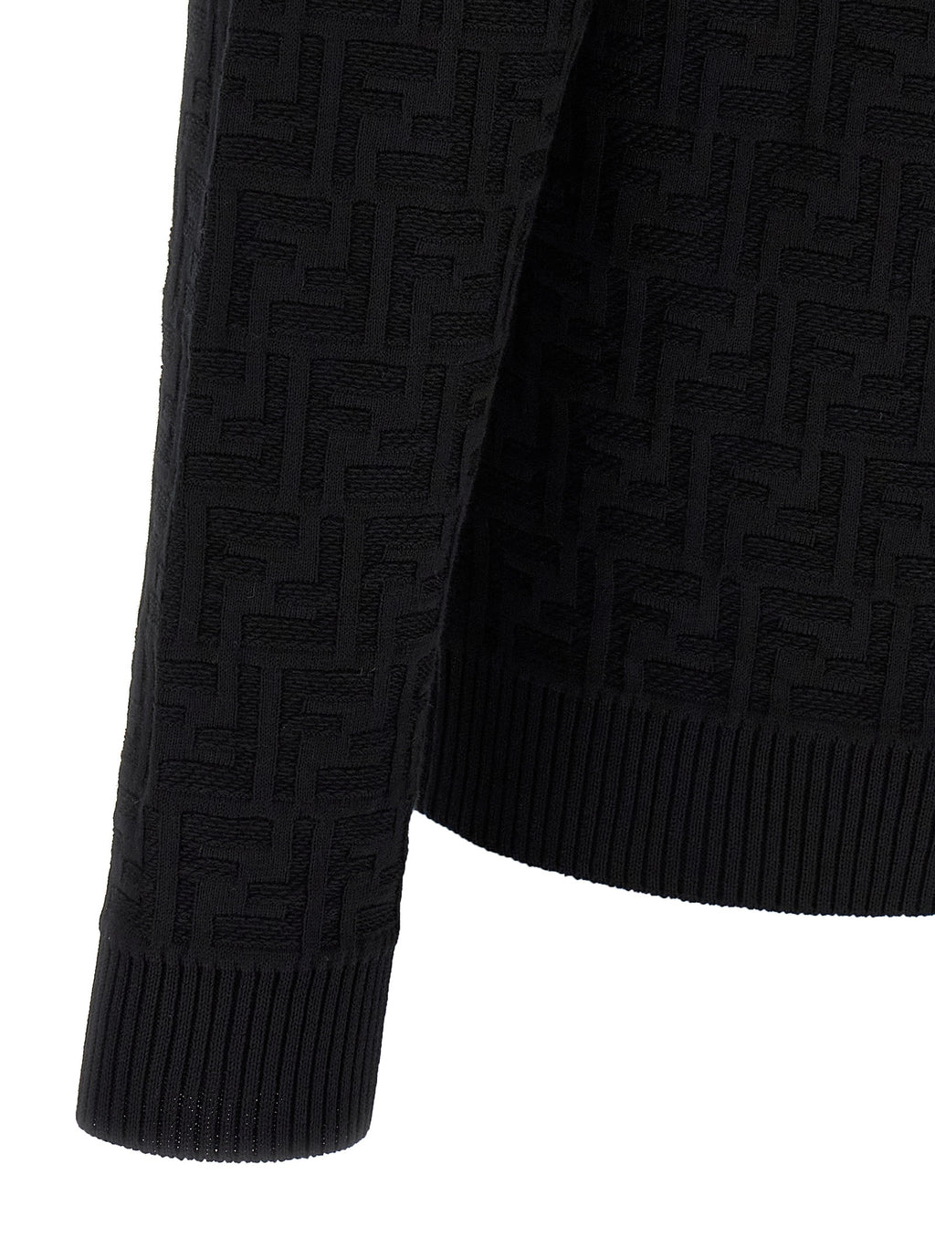 Cardigan noir en coton de la marque Fendi, avec détails élégants, porté sur un mannequin.